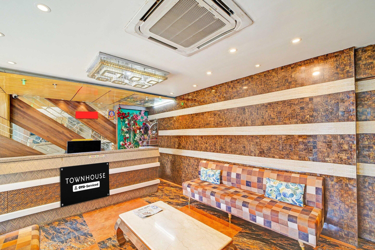 Reception 3, Townhouse Barkatullah University, Bhopal