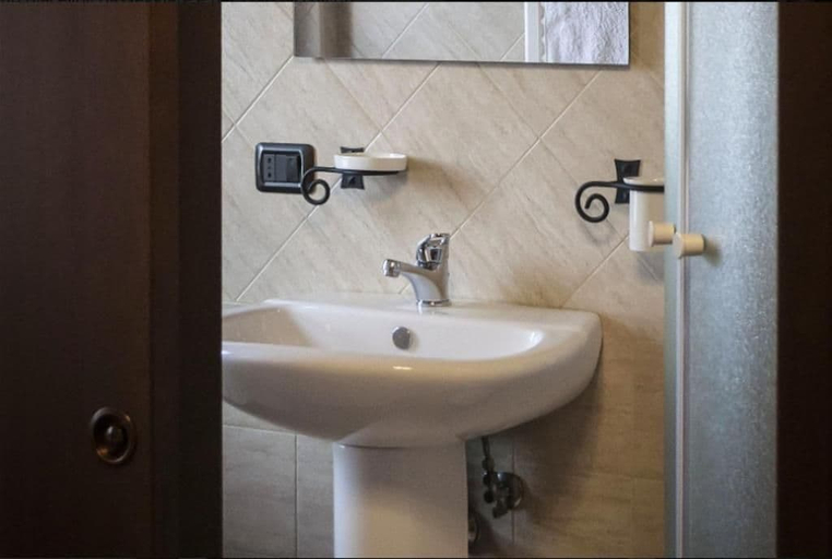 Bathroom, Feudo delle Querce, Catanzaro