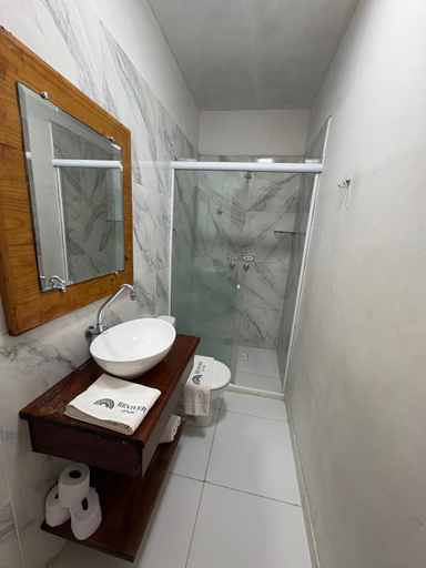 Bathroom 5, Reviver Hostel, São Luis