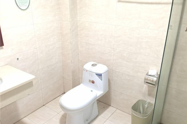 Bathroom 3, Taishan Hotel, Jiujiang