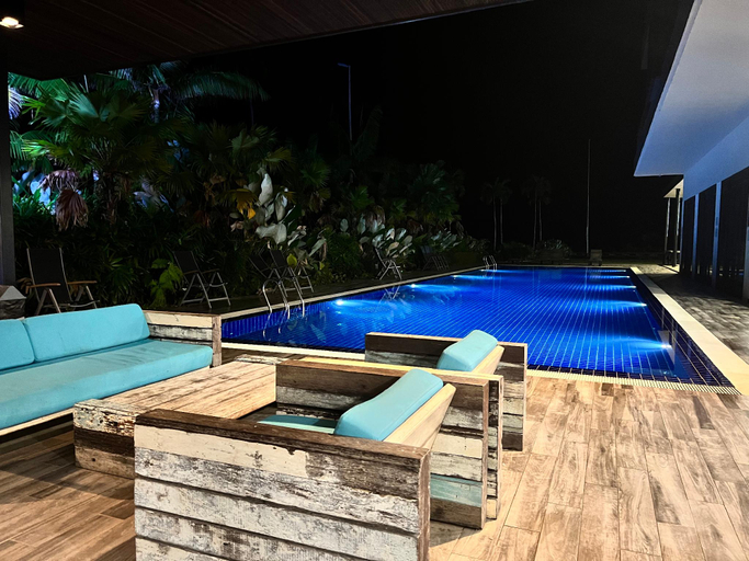 Sport & Beauty 2, ROXY SEMATAN BEACH TOWNHOUSE DELUXE 8, Lundu