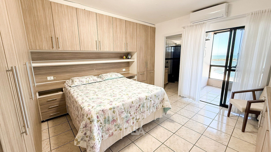 Room 4, ASA Cobertura Beira mar Vista 180° 4QT 2V, Navegantes