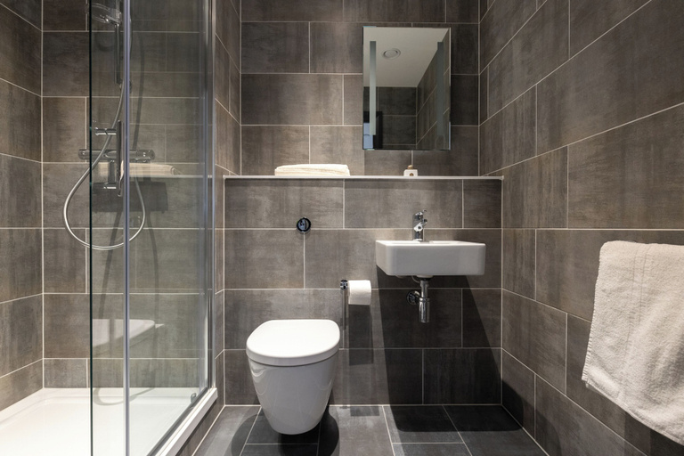Bathroom, Yugo Brewers Close, Dublin