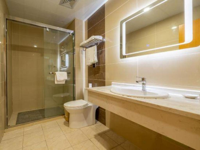 Bathroom 3, GreenTree Inn Shanghai Railway Station Macao Road, Shanghai