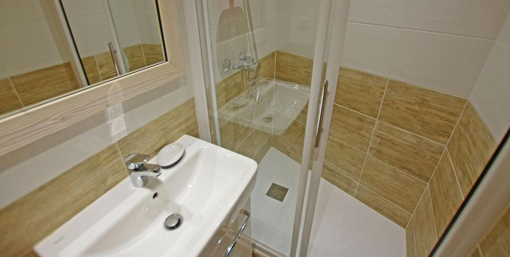 Bathroom, Residence Curling A - Par dessus les toits, vue Grande Motte MAE-1164, Savoie