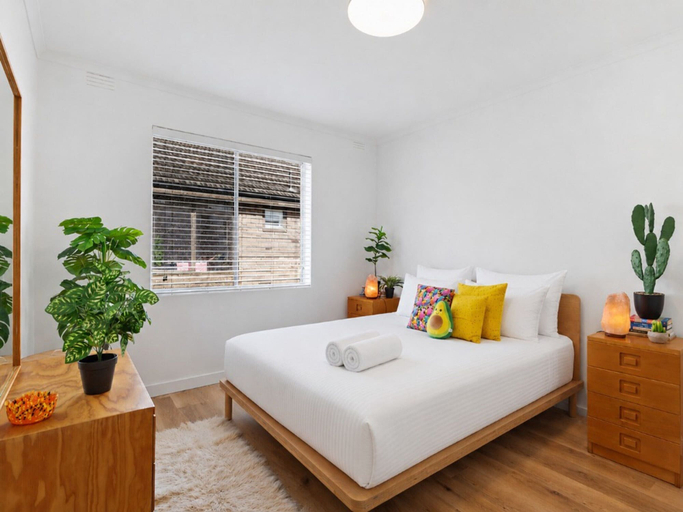 Room 3, Bright 1-bed Retreat in Kingsville, Melbourne