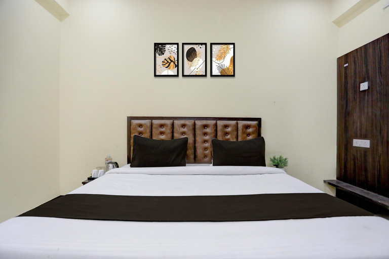Room 3, Classic SGD Lawn And Hotel, Varanasi