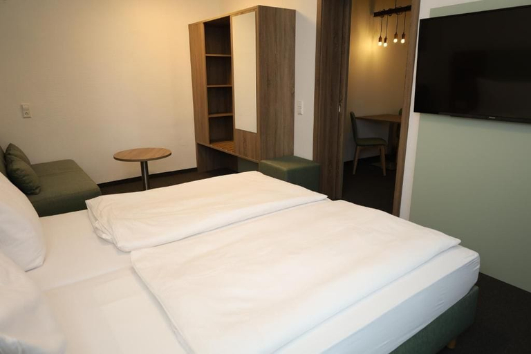 Bedroom 3, Hotel-Restaurant Thomsen, Delmenhorst