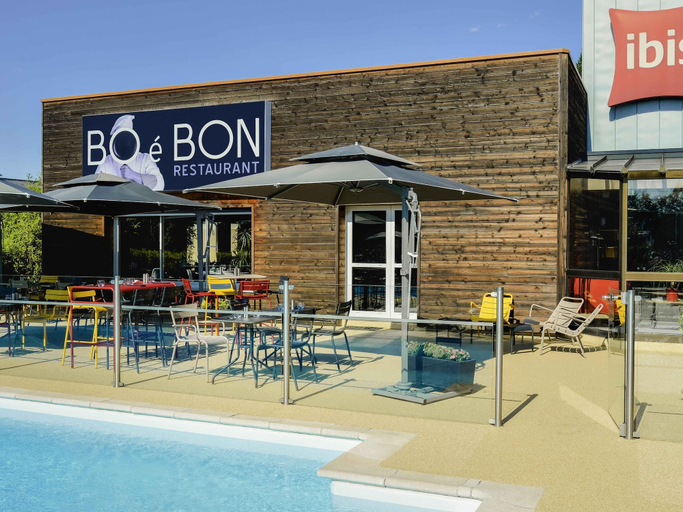 Exterior & Views 2, ibis Roanne, Loire