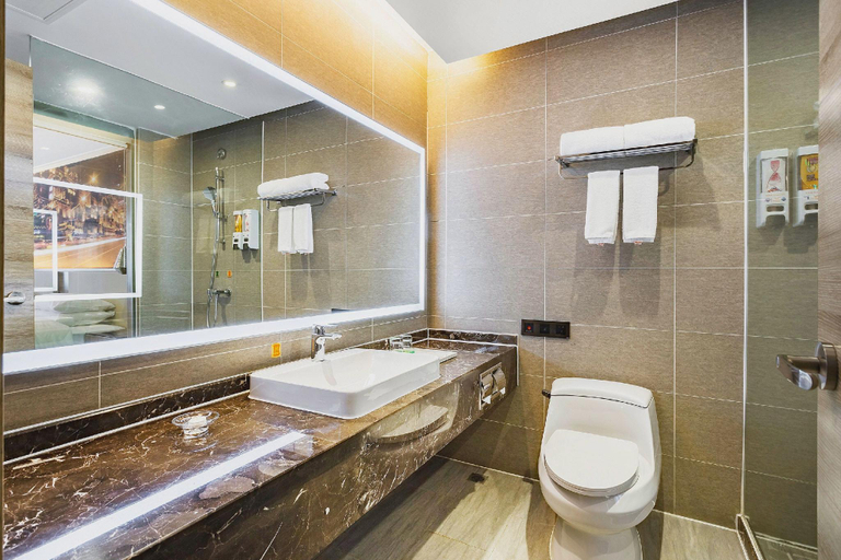 Bathroom 3, Vienna International Hotel Chongqing Ranjiaba, Chongqing