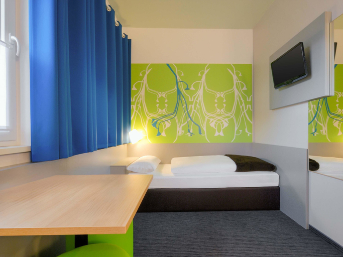 Bedroom 4, B&B Hotel Paderborn, Paderborn