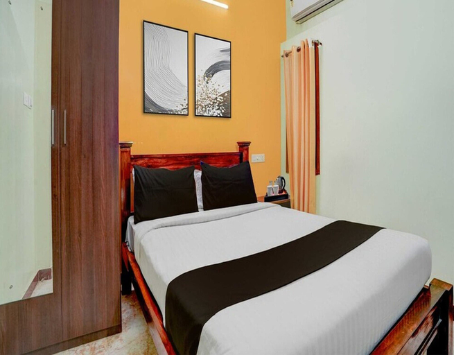 Room 3, Deluxe Ethal Residency, Krishnagiri