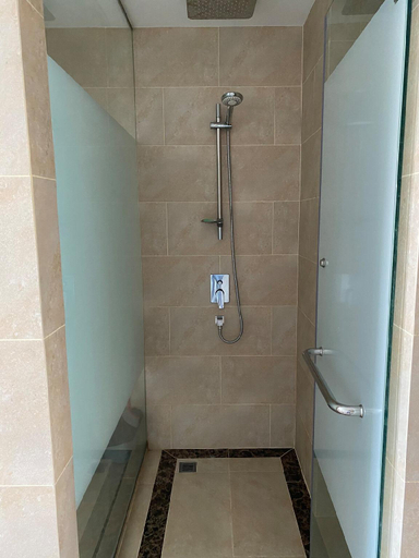 Bathroom 3, Jomtien Beach Apartments, Pattaya