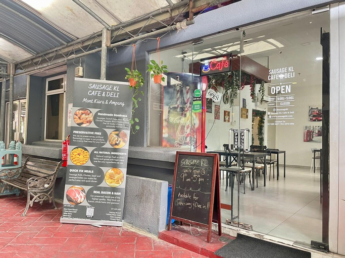Food & Drinks, Kuala Lumpur Houses, Kuala Lumpur