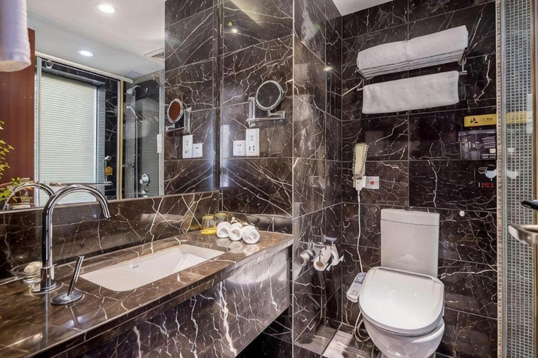 Bathroom 4, Jiaxing Fortune Holiday Hotel, Jiaxing