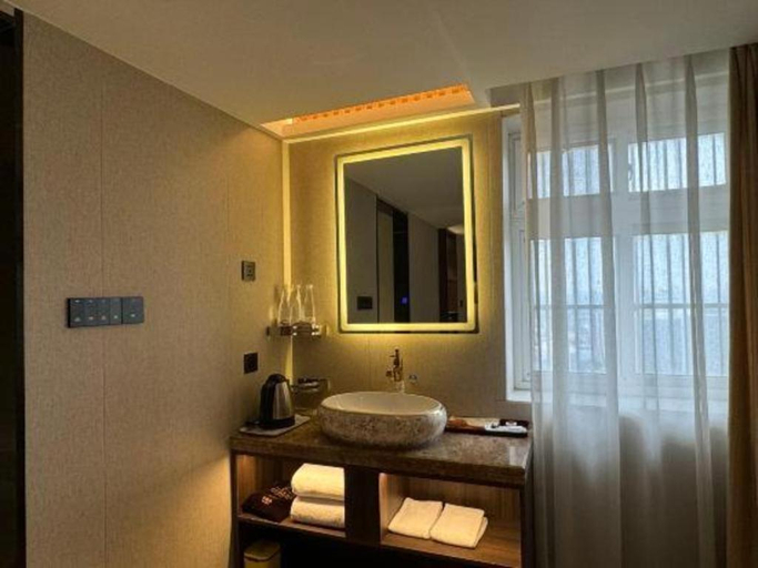 Bathroom 4, Yuquan Simpson Hotel, Jinan