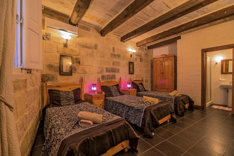 Bedroom 2, Villa Valletta