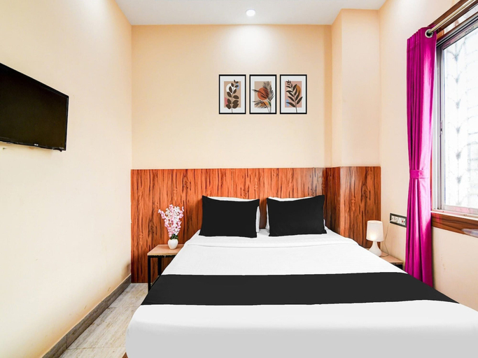 Room 5, Classic With Balcony Bimla Regency, North 24 Parganas