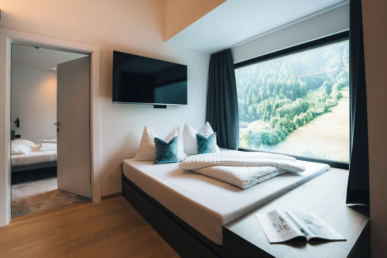 Bedroom 2, Hotel Nassereinerhof, Landeck