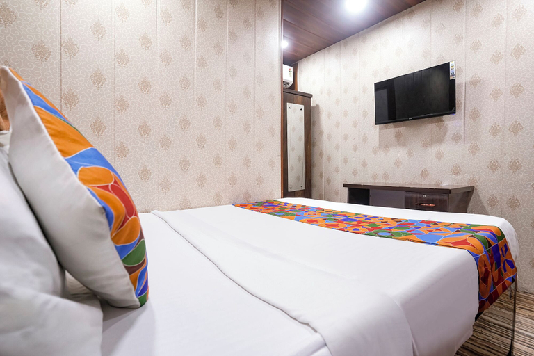 Room 5, Via Shiv Vandana Inn, Thane