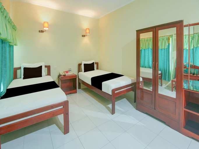 Room 2, Cozy Double Escape W/ Free Wifi and Parking, Makassar