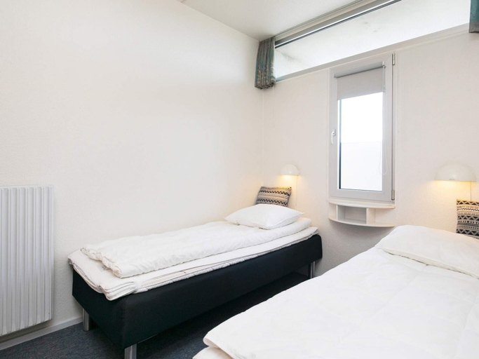 Bedroom 4, 4 Person Holiday Park Home in Blokhus, Jammerbugt