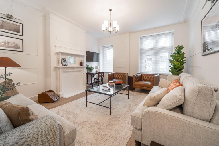 Others 4, Luxury Two-Bed Hoylake Apartment, Wirral