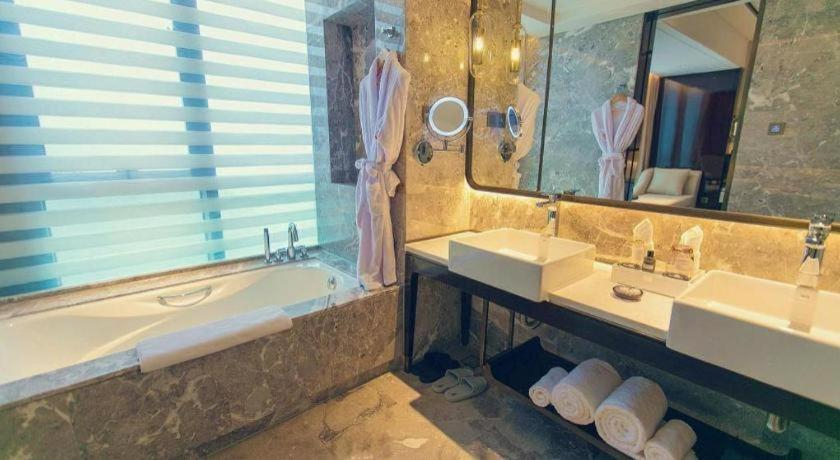Bathroom 5, Hou Yi Grand Hotel, Xiangxi Tujia and Miao