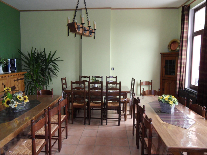 Food & Drinks 4, Holiday home in Cul-des-Sarts with garden, Hainaut