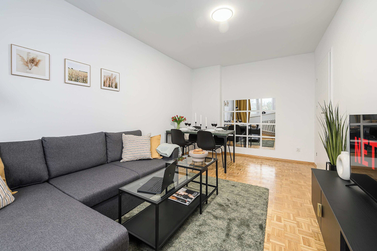Living room 5, Vibrant Pet-friendly Apartment in Warsaw, Warsaw