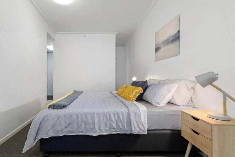 Bedroom 2, A Modern & Stylish Studio Next to Darling Harbour, Sydney