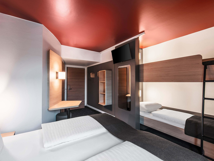 Bedroom 2, B&B Hotel München-Messe, München