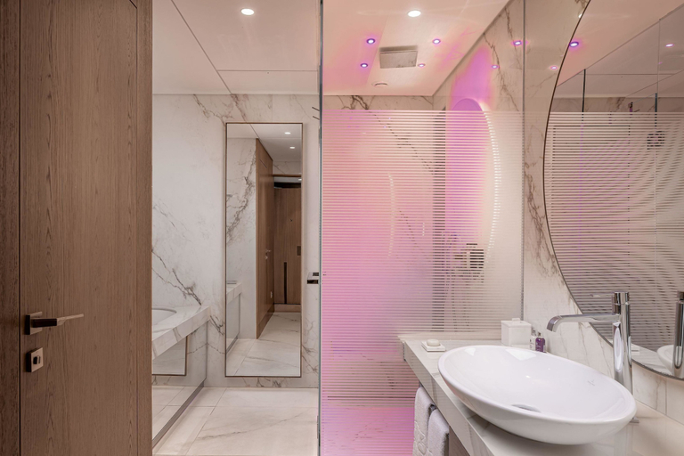 Bathroom 5, Four Seasons Hotel
