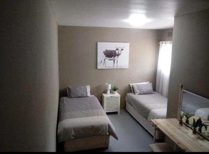 Bedroom 3, Esibayeni Guesthouse, Ehlanzeni