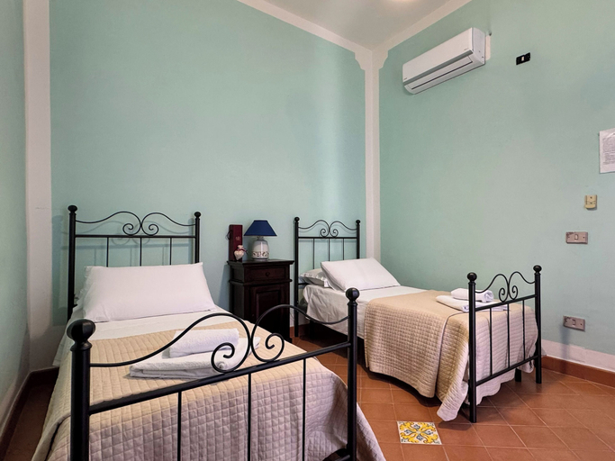 Bedroom 2, Stanze Don Gesualdo, Avellino