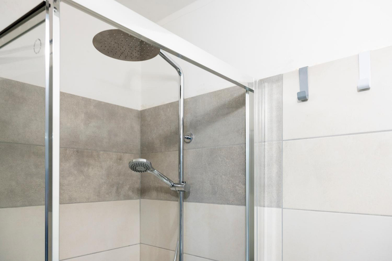 Bathroom 3, Palazzo Costantini, Lecce