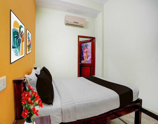 Room 2, Deluxe Ethal Residency, Krishnagiri