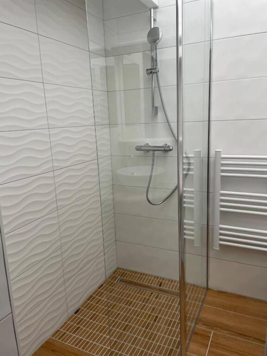 Bathroom 5, La Villa Hôtel Bien Être, Charente-Maritime
