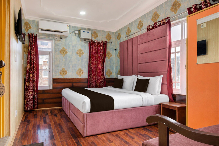 Room 5, Deluxe Pine Hills, Srinagar