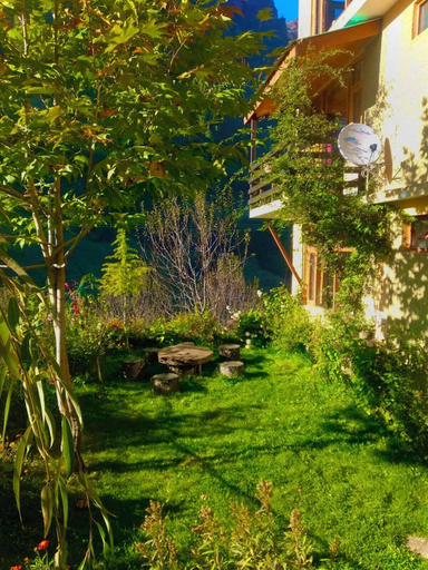 Terrace/patio, Yland Hotel Apple Tree, Kullu
