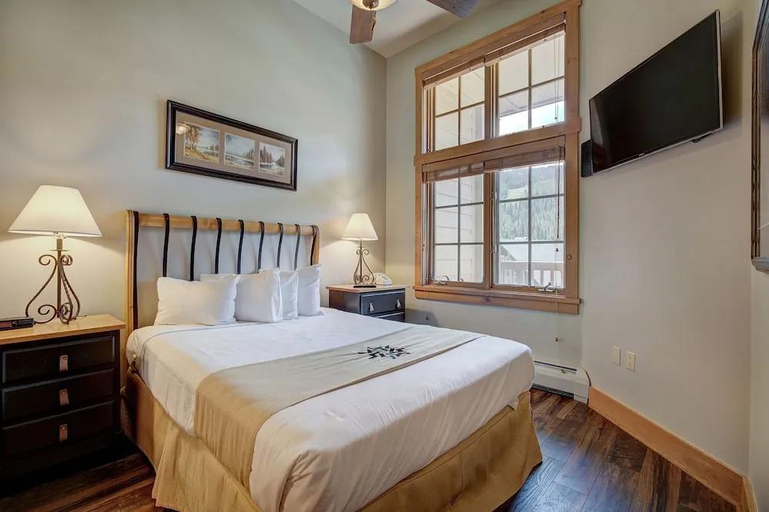 Bedroom, Expedition Station Condominiums by Keystone Resort, Summit