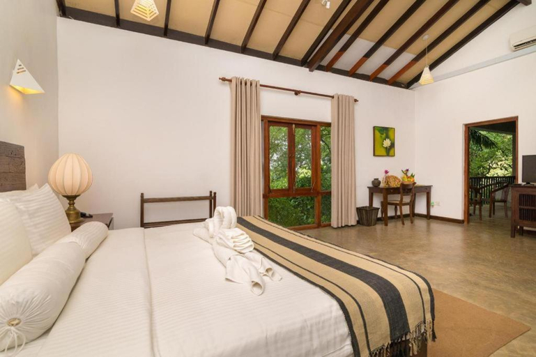 Bedroom 3, Roman Lake Ayurveda Boutique Resort, Balapitiya