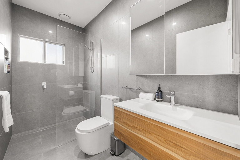 Bathroom 3, Poolside 2-Bed House in Coolum Beach, Maroochy - Coastal North