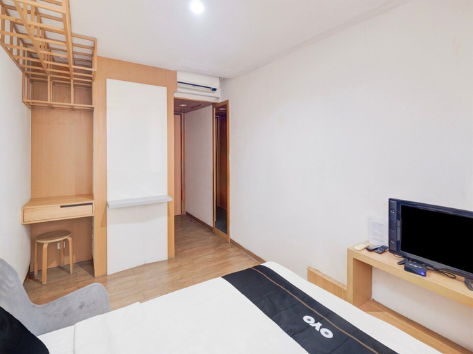 Room 2, Luxury Deluxe DBL Retreat W/ Free Wifi and Parking, Jakarta Selatan