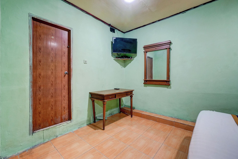 Room 4, Kingstone Bintaro By ARBA, South Tangerang