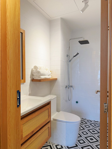 Bathroom 4, La Van Residence, Da Nang