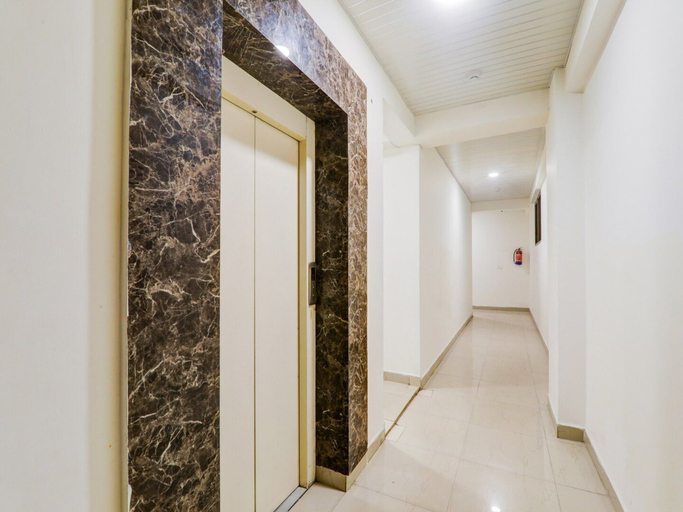Interior 2, Premium Mahadevapura Grand Wilton Inn, Kanpur Nagar