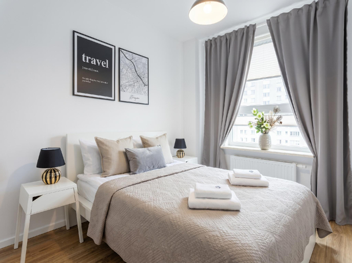 Bedroom 1, Golden Apartments Warsaw - Pereca Residence&72, Warsaw