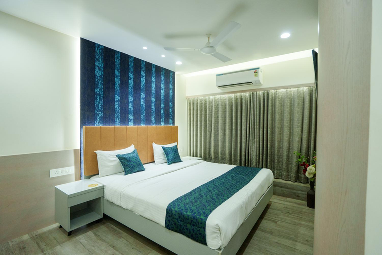 Bedroom 2, Hotel Easy Retreat, Valsad