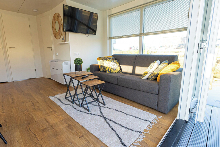 Living room 5, Houseboat With Rooftop Terrace, Goes